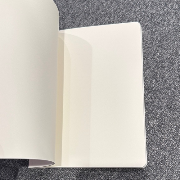 Sezane Notebook Bundle - Picture 11 of 16